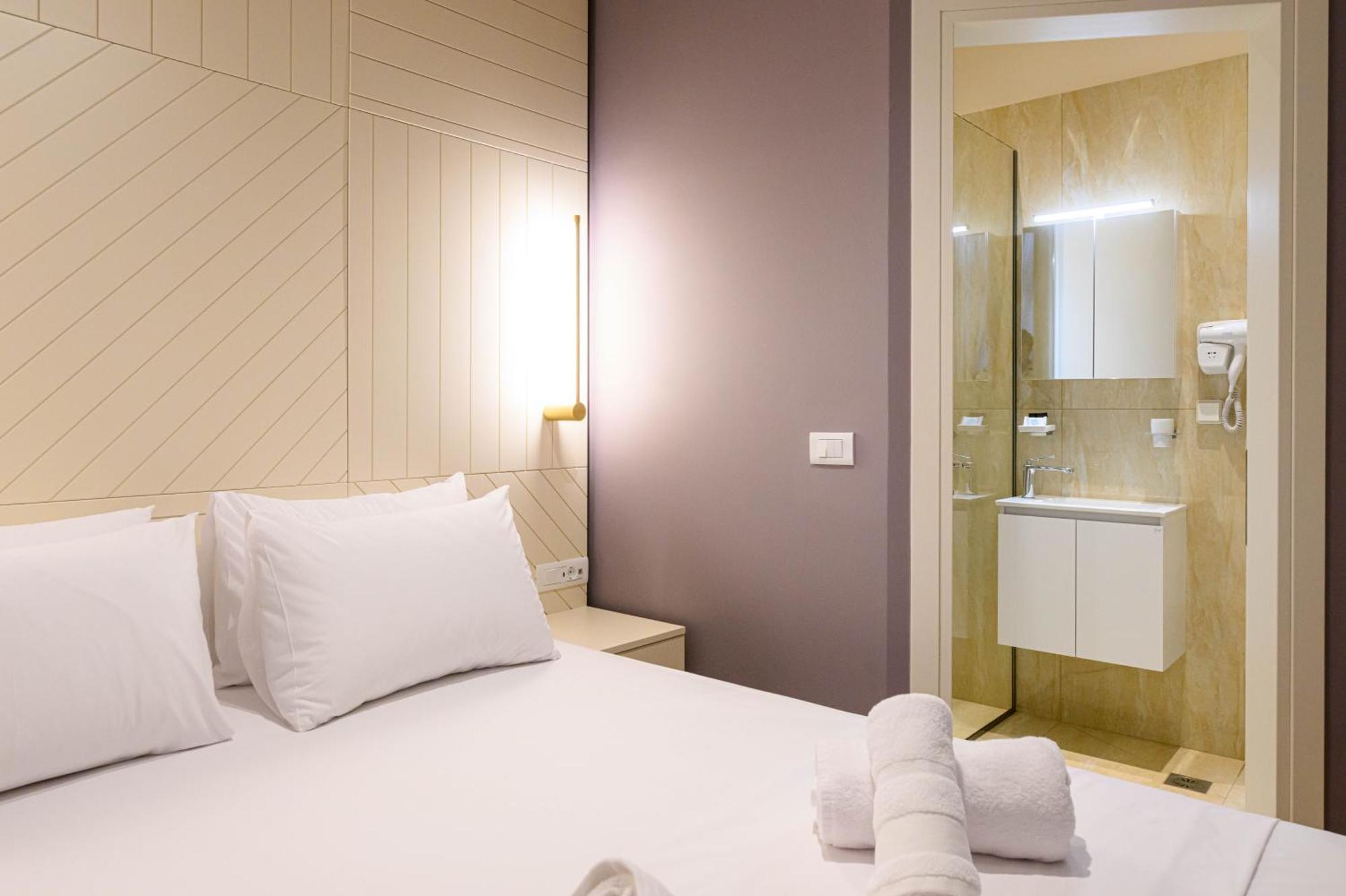 Blueblood - The Rooms Kalamata Exterior foto