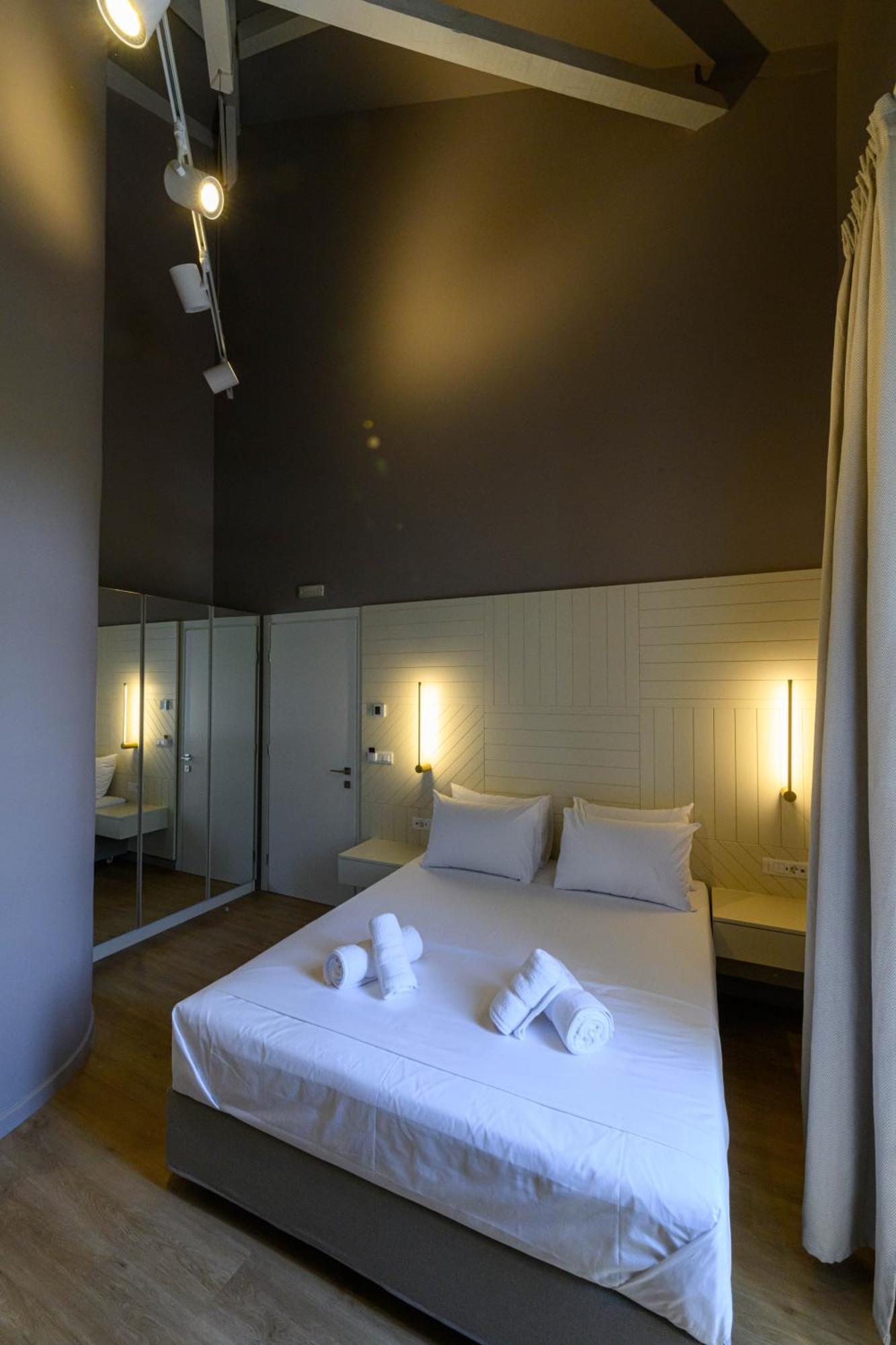 Blueblood - The Rooms Kalamata Exterior foto