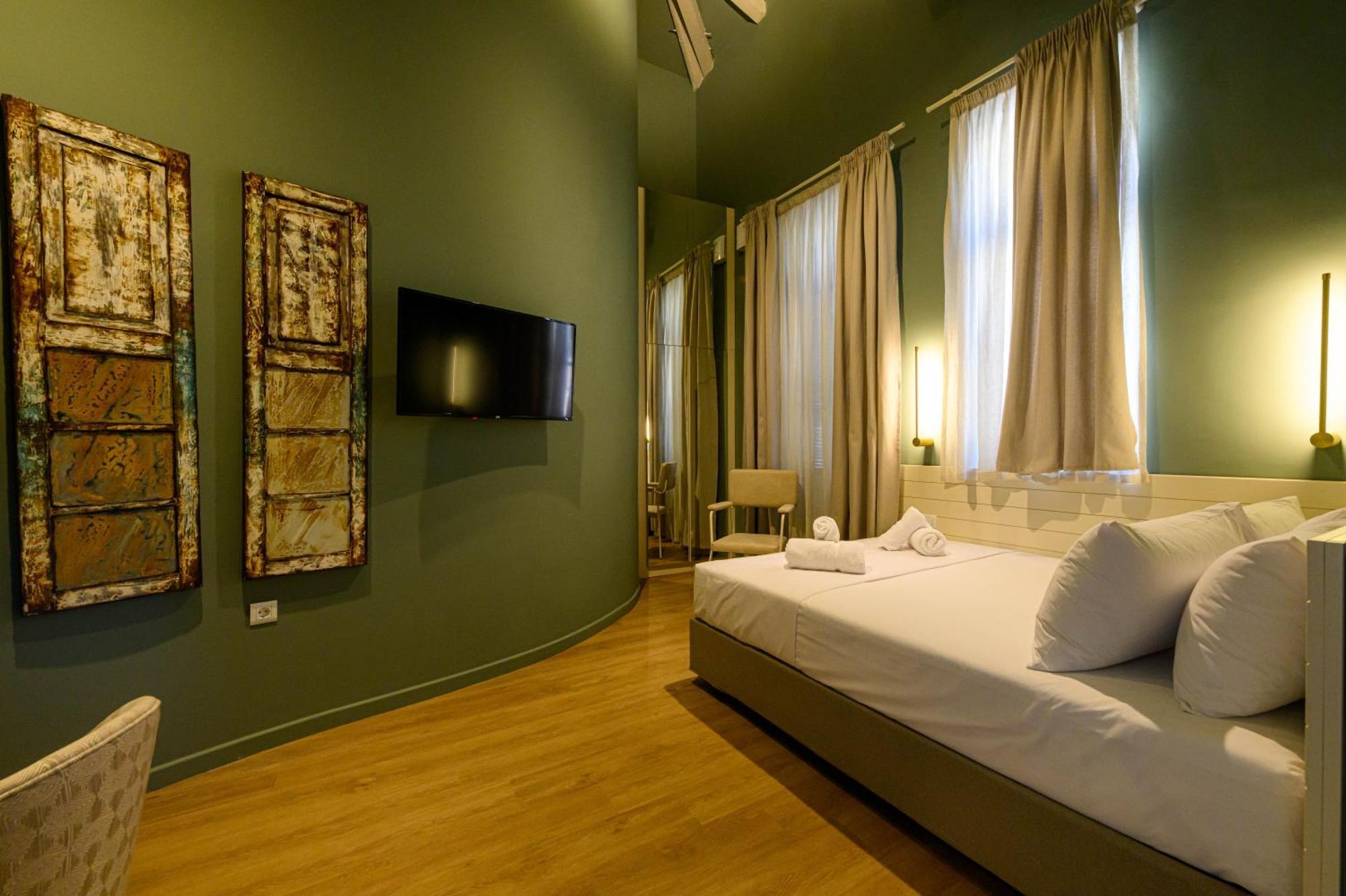 Blueblood - The Rooms Kalamata Exterior foto