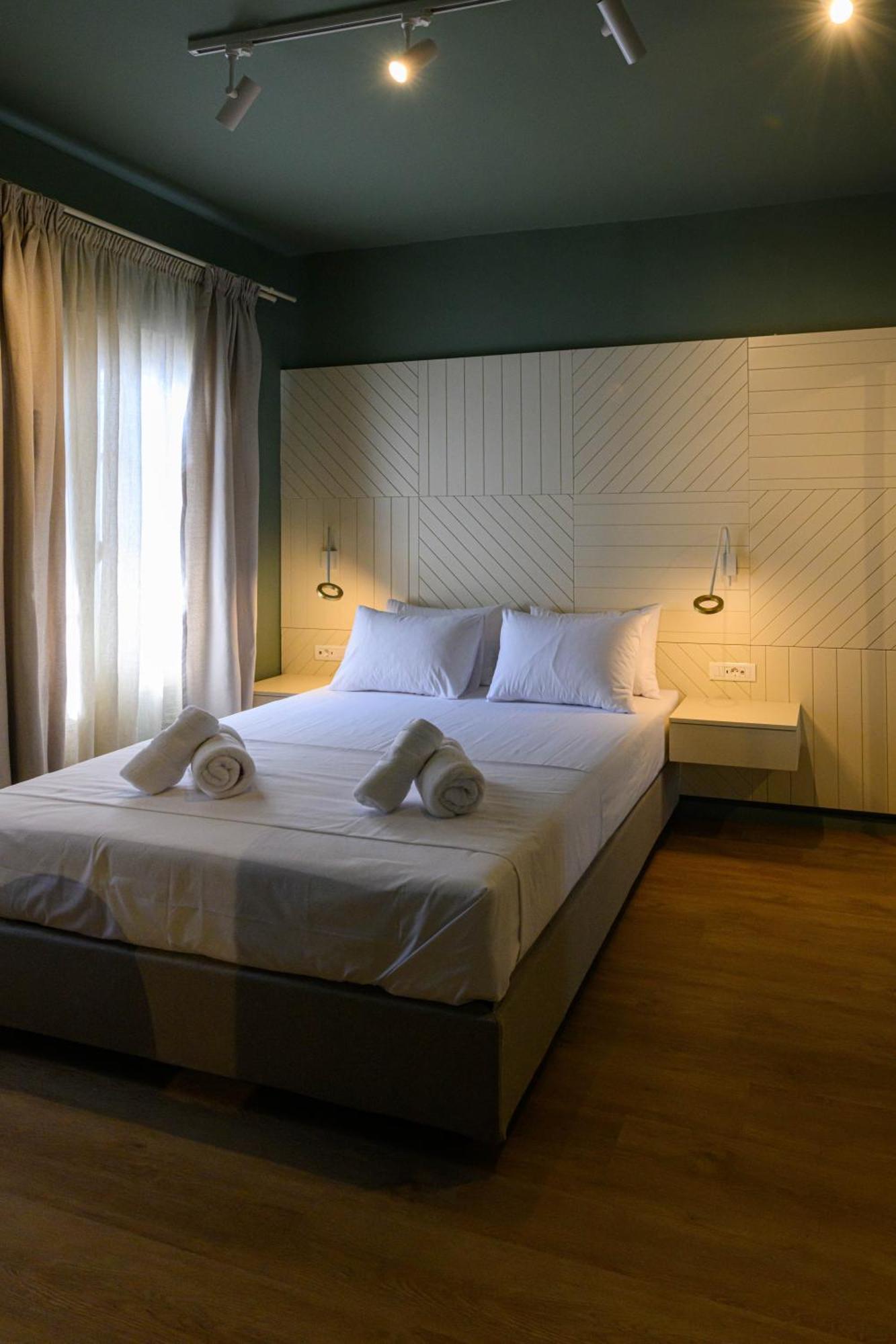Blueblood - The Rooms Kalamata Exterior foto